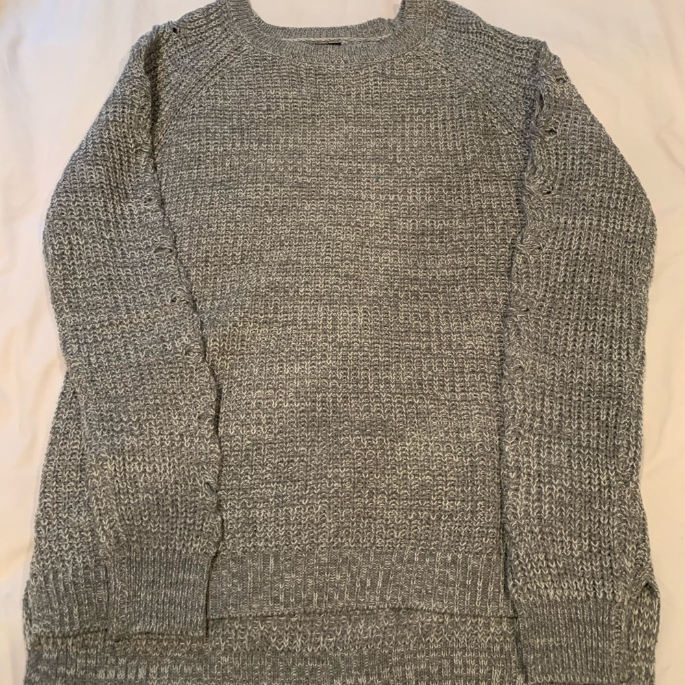 Grey Knitted Sweater Size: Medium